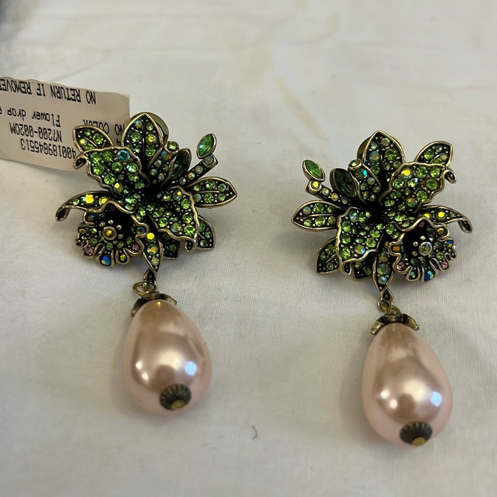 Heidi Daus evening earrings brand new never worn green flower with drop pearl